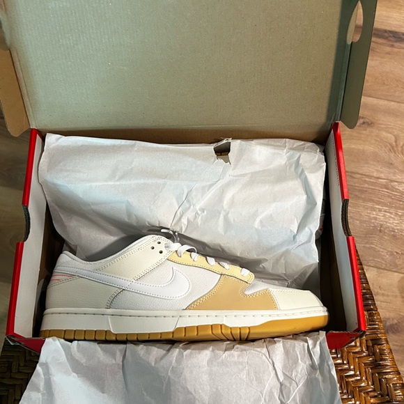 Nike dunk low SE size 11 new inbox - Picture 10 of 10